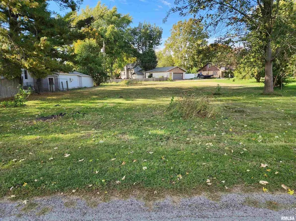 175 Railroad Ave, Lincoln, IL 62656