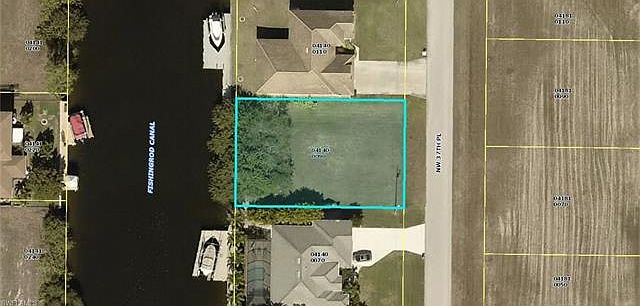 1st image of 616 NW 37th Pl