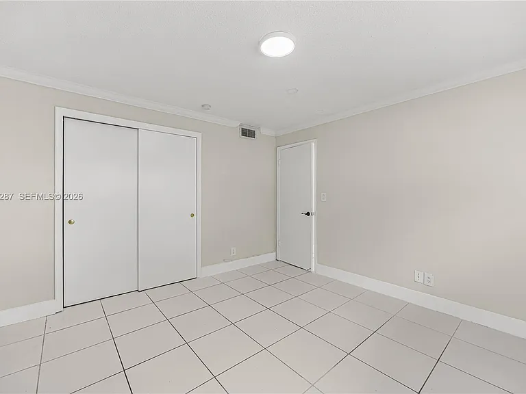 5450 Hollywood Blvd #107 — Photo 12