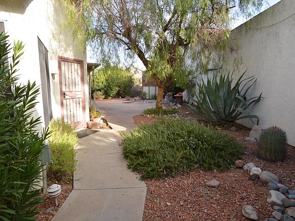 2nd image of 1306 N Honeyrose Ave