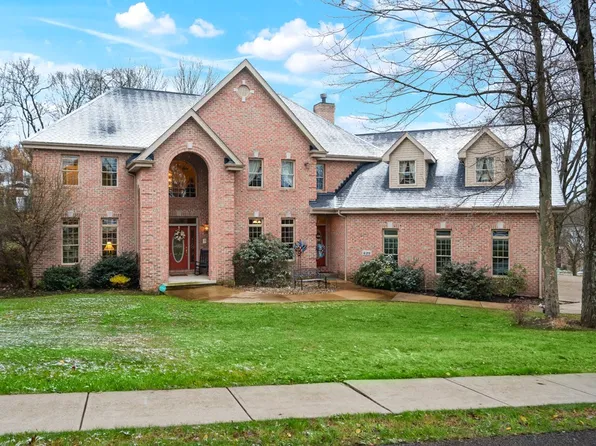 429 Settlers Village Cir, Cranberry Township, PA 16066