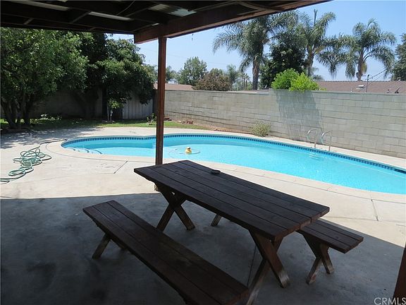 5th image of 1045 Del Valle Ave