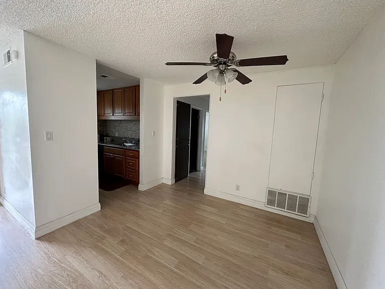 6201 Carlow Dr #4 — Photo 5