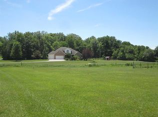 10904 E North County Line Rd, Spencerville, IN 46788