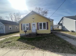 529 N 2nd St, Watseka, IL 60970