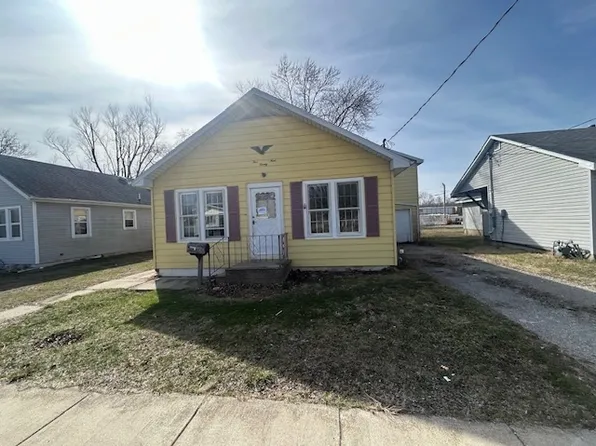 529 N 2nd St, Watseka, IL 60970