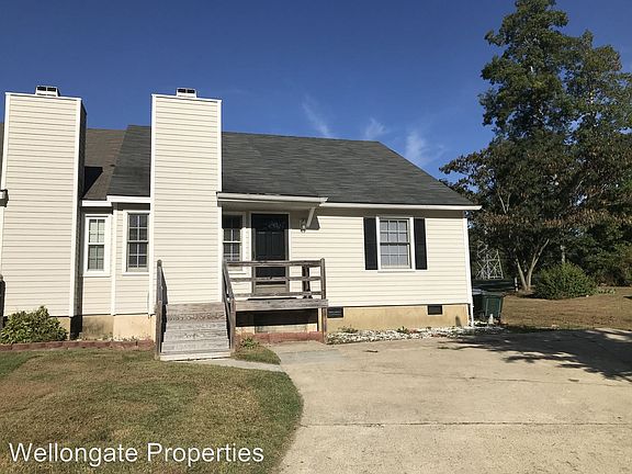 2nd image of 136 Chesapeake Ct
