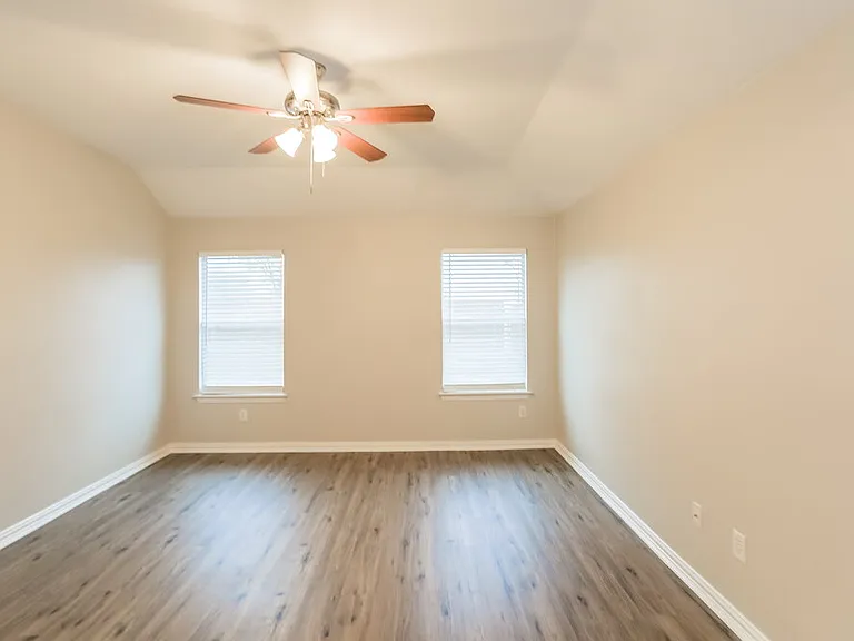 713 Cedar Cove Dr — Photo 9