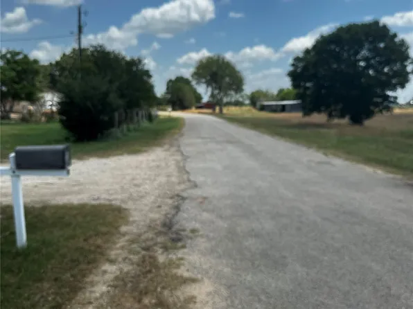 165 W Clearview Cemetery Rd, Bastrop, TX 78602