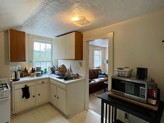 4th image of 19-21 Prospect St #3