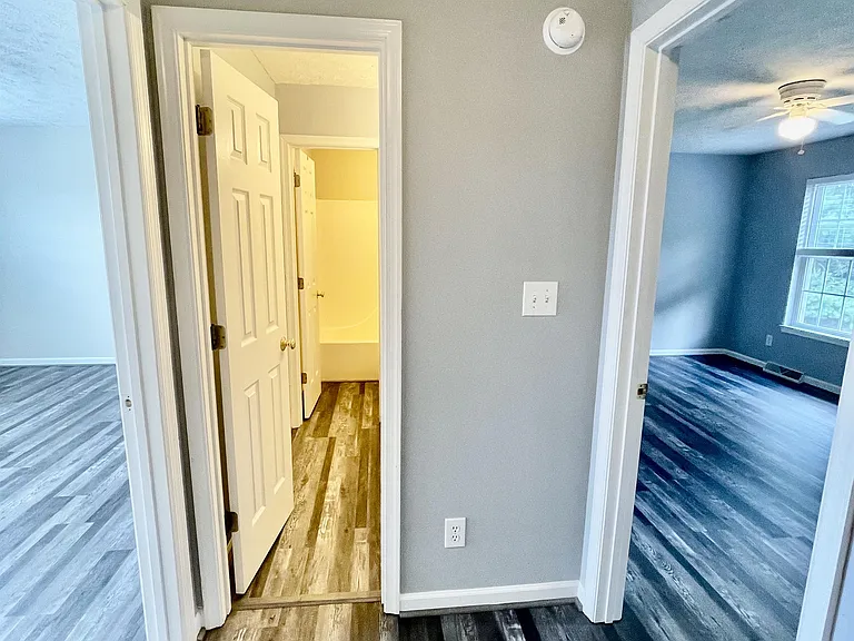 1069 Blue Ridge View Cir — Photo 14