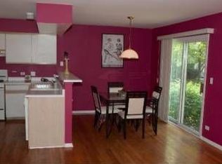 8648 Victor Ln, Des Plaines, IL 60016