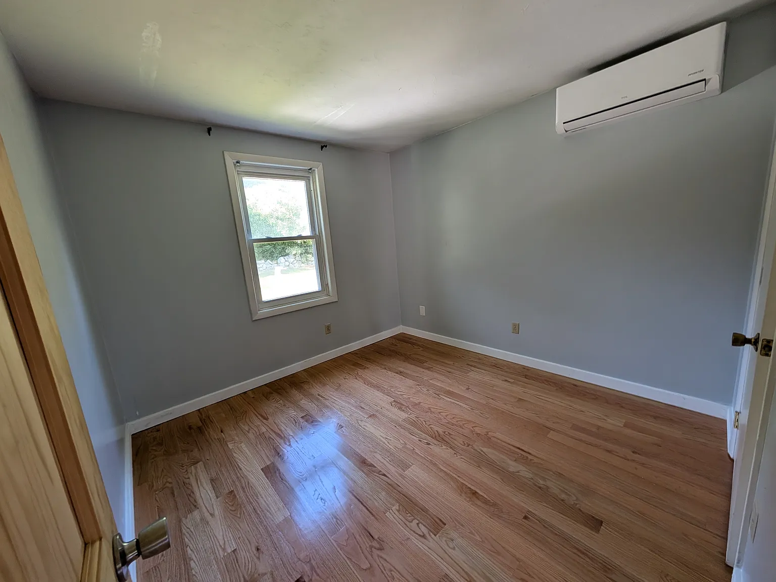 4 bed, 1150 sqft, $3,600 — Photo 3