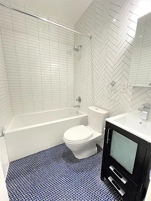 Rented by Silver Line Realty Group NY LLC | media 8