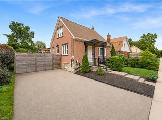 57 Peppler St, Waterloo, ON N2J 3C7
