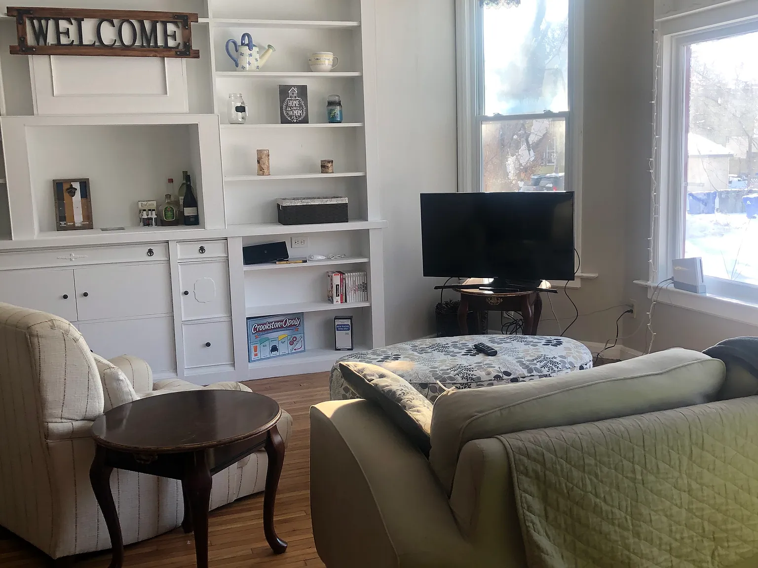1912 Roblyn Ave — Photo 2