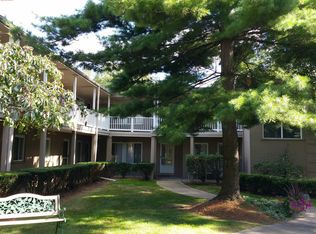 475 S Adams Rd APT 11-1, Birmingham, MI 48009