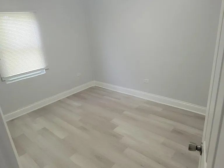 S Harper Ave — Photo 10