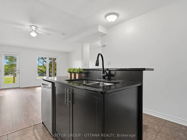 2563 Longfields Dr — Photo 12
