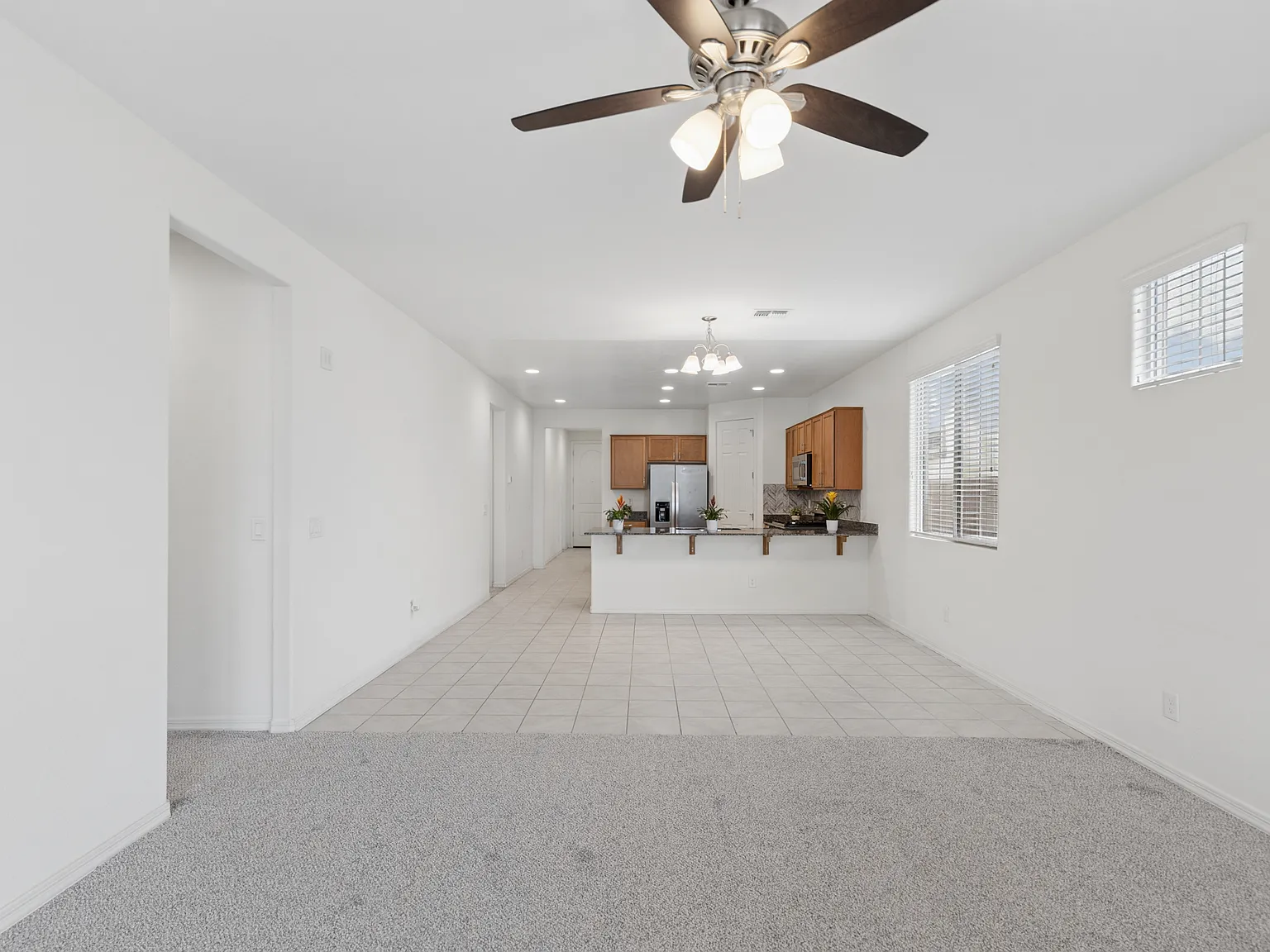 5 bed, 2.5 bath, 1960 sqft, $2,400 — Photo 3