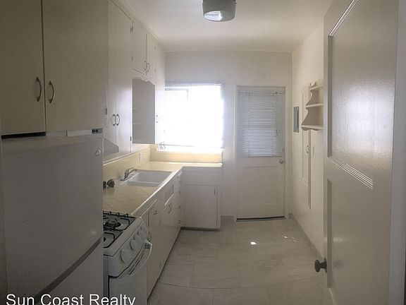 5th image of 135 W Los Olivos St