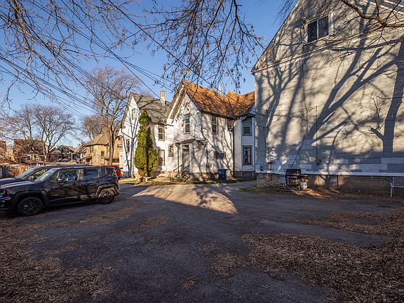 2nd image of 2521 N Murray Ave #2523