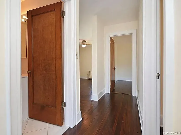 40 Perry Ave — Photo 6