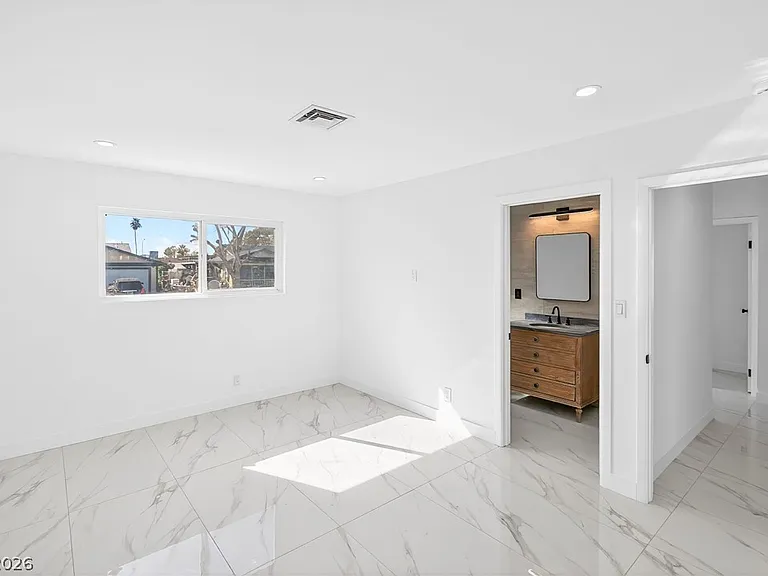 4578 Churchfield Cir — Photo 11