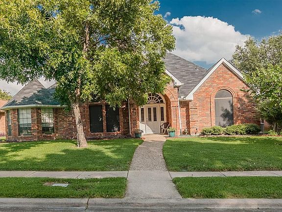 4th image of 1104 Silverthorn Ct