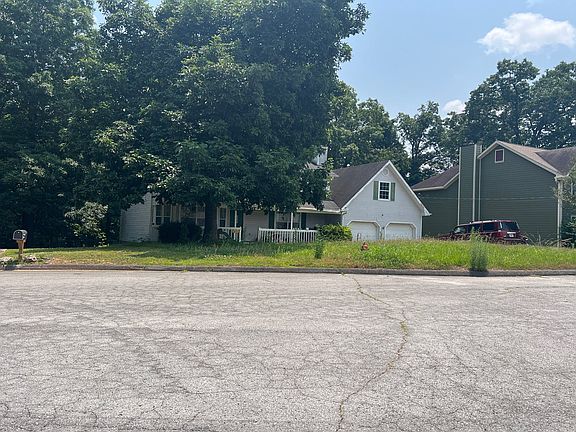 3rd image of 224 N Brent Dr