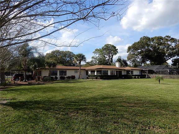 5th image of 385 Lake Howard Dr SW