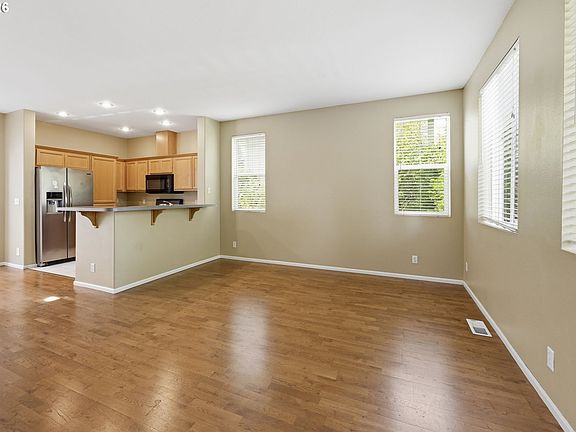 3rd image of 1637 Hamlet Ln
