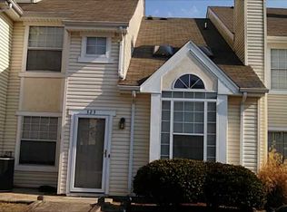 323 Lees Mill Dr, Newport News, VA 23608