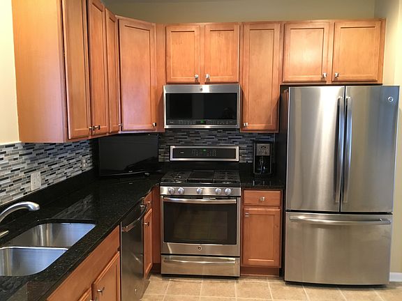 3rd image of 2970 Hunley Dr