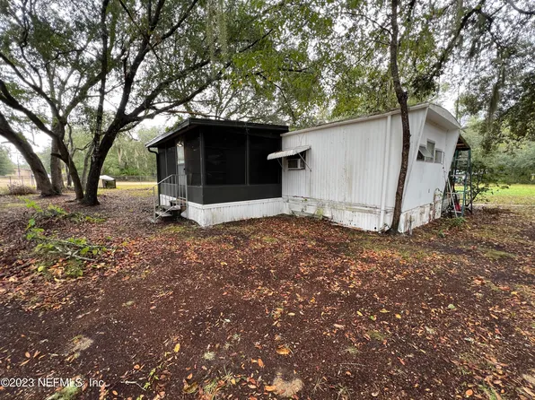 102 OAK Lane, Interlachen, FL 32148