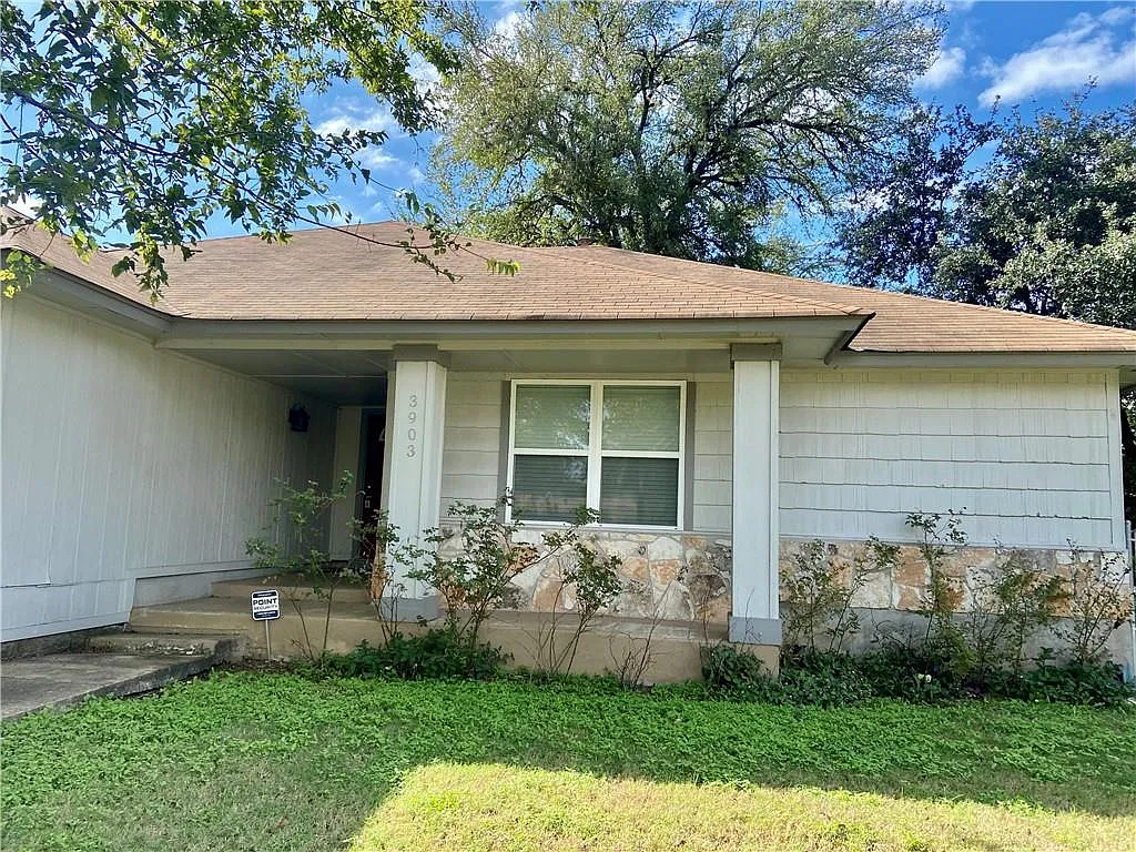 3 bed, 2.0 bath, 1408 sqft, $2,350 — Photo 1