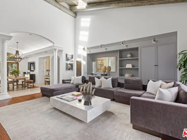 17647 Belinda St, Encino, CA 91316