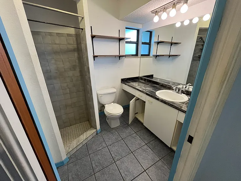 2361 S Biscayne Dr — Photo 8