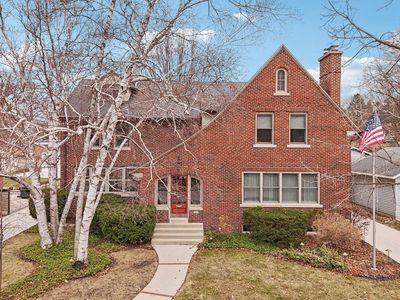7500 Hillcrest DRIVE, Wauwatosa, WI, 53213