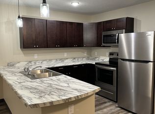 202 3rd Ave S #E, Medford, MN 55049