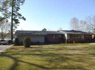 3800 W Lake Dr, Florence, SC 29501