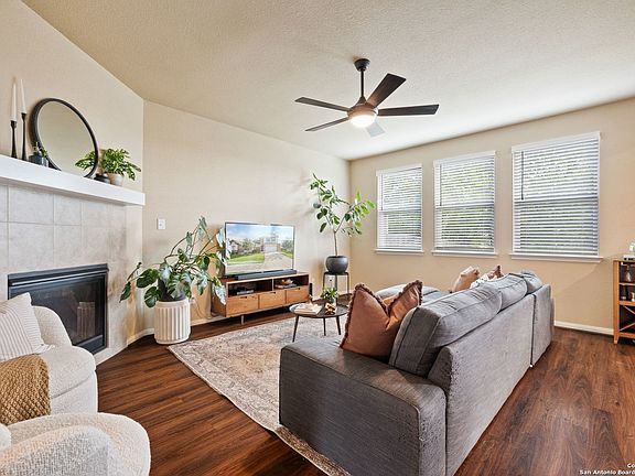 2nd image of 12460 BELFORT PT