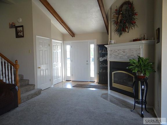 5th image of 201 Meadowlark Dr