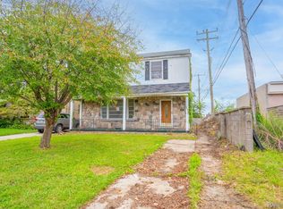 8935 W Outer Dr, Detroit, MI 48219