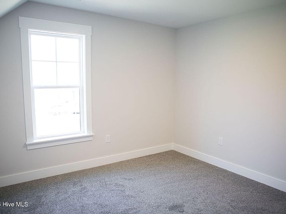 5th image of 103 Walnut Cove