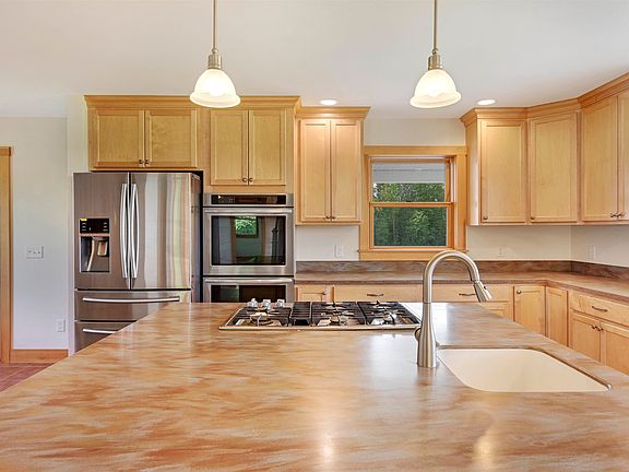 4th image of 161 Bessette Road