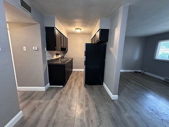 5th image of 4404 Morganford Rd APT B
