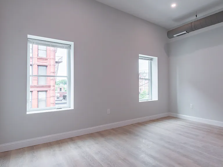 146 Main St #203 — Photo 11
