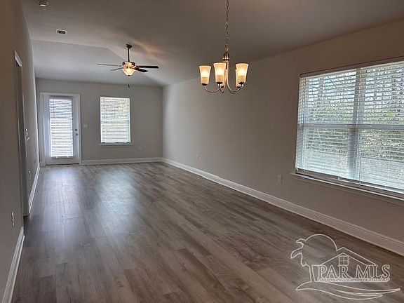 4th image of 455 Kingsbridge Dr
