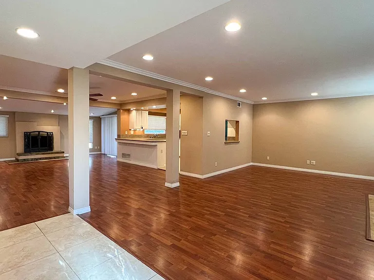 5635 Urban Dr — Photo 15